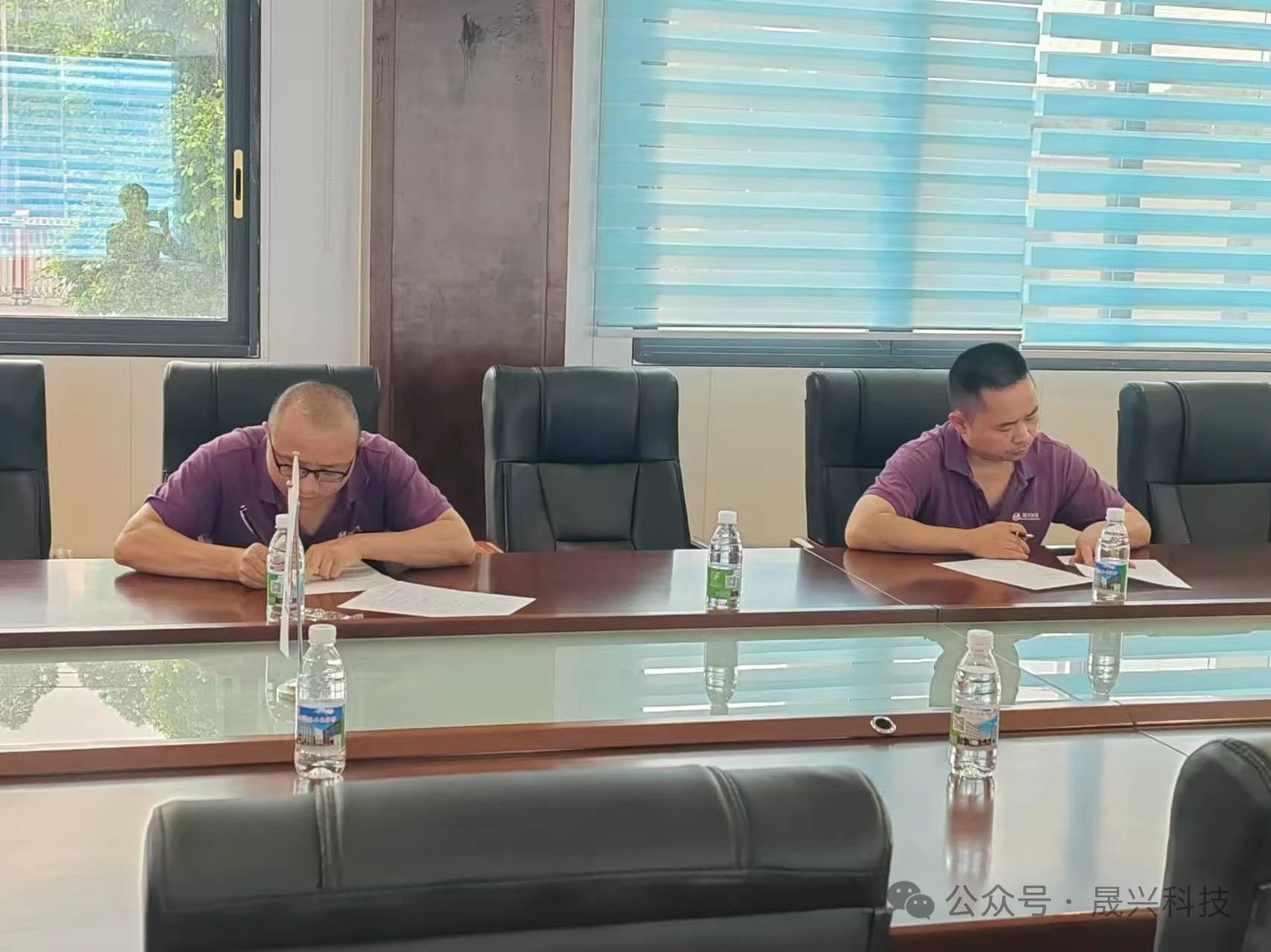 ����װ��